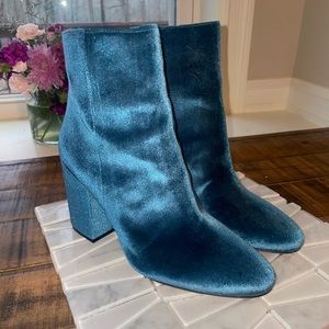 Vince Camuto Ankle Bootie sz 8.5